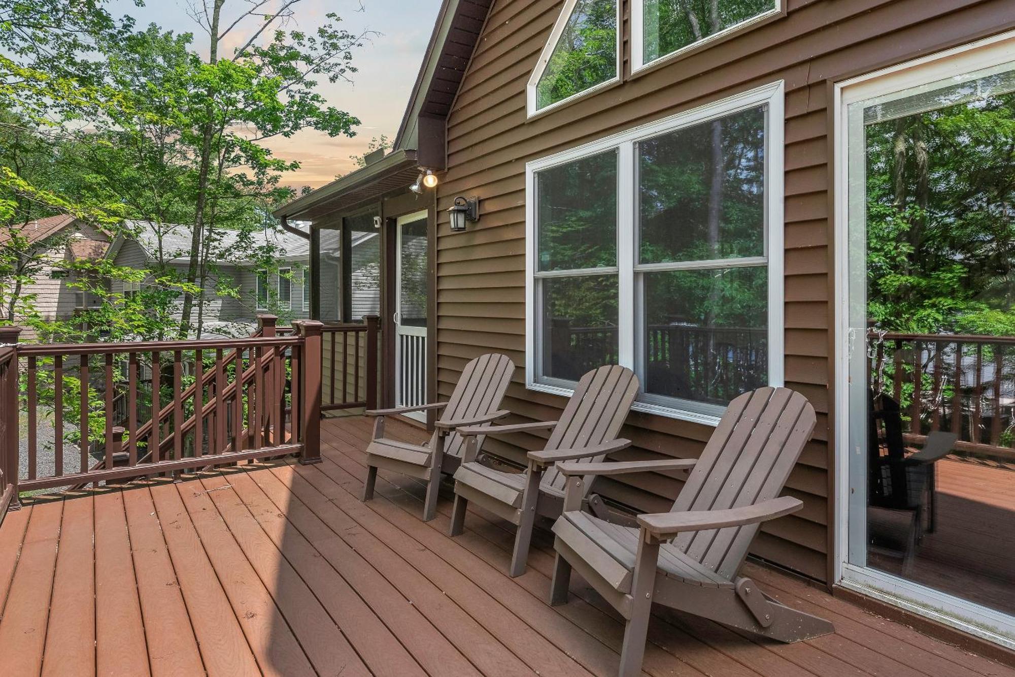 Tavern At The Woods By Avantstay Lakefront Views Hot Tub Firepit Game Holiday home *