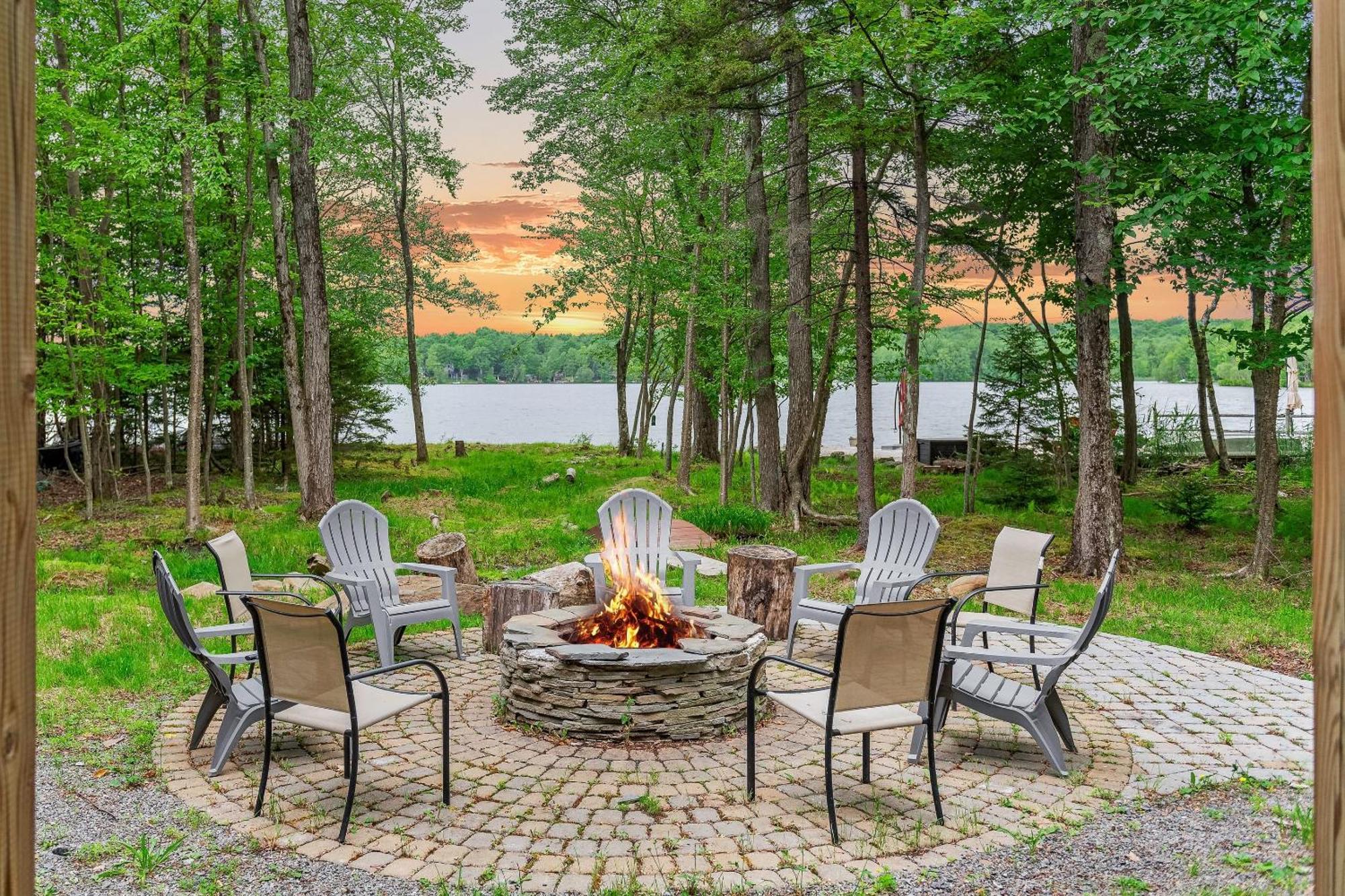 Tavern At The Woods By Avantstay Lakefront Views Hot Tub Firepit Game * Arrowhead Lake